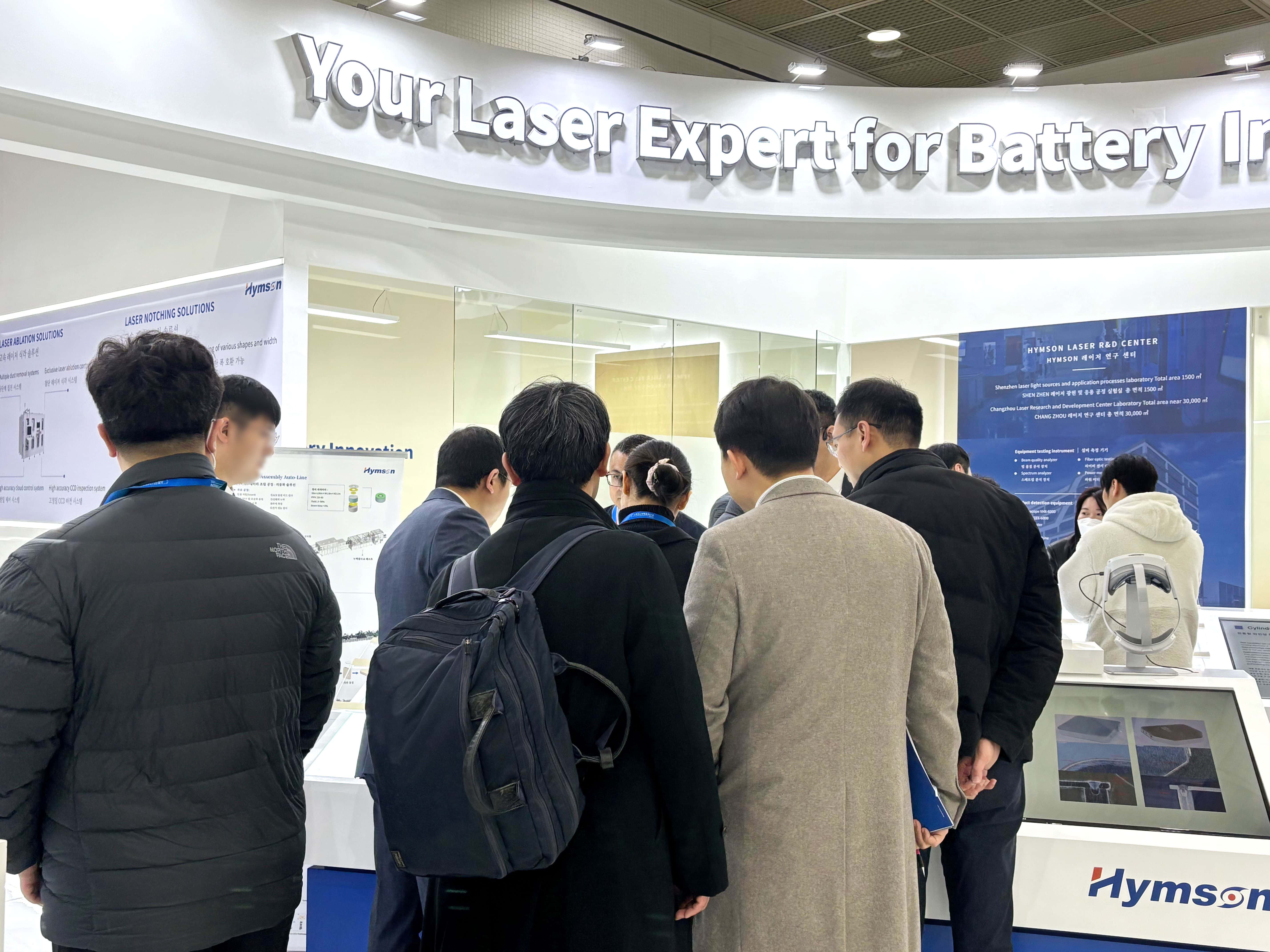 1、SVG-展柜參觀 - 副本.jpg